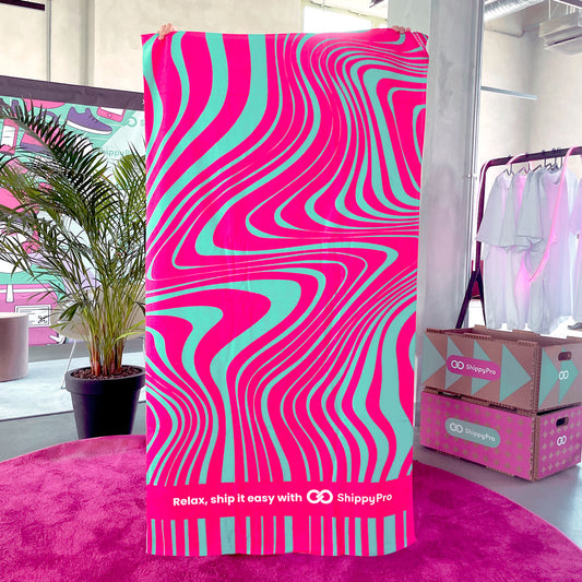 Relax & ship it easy Beach Towel